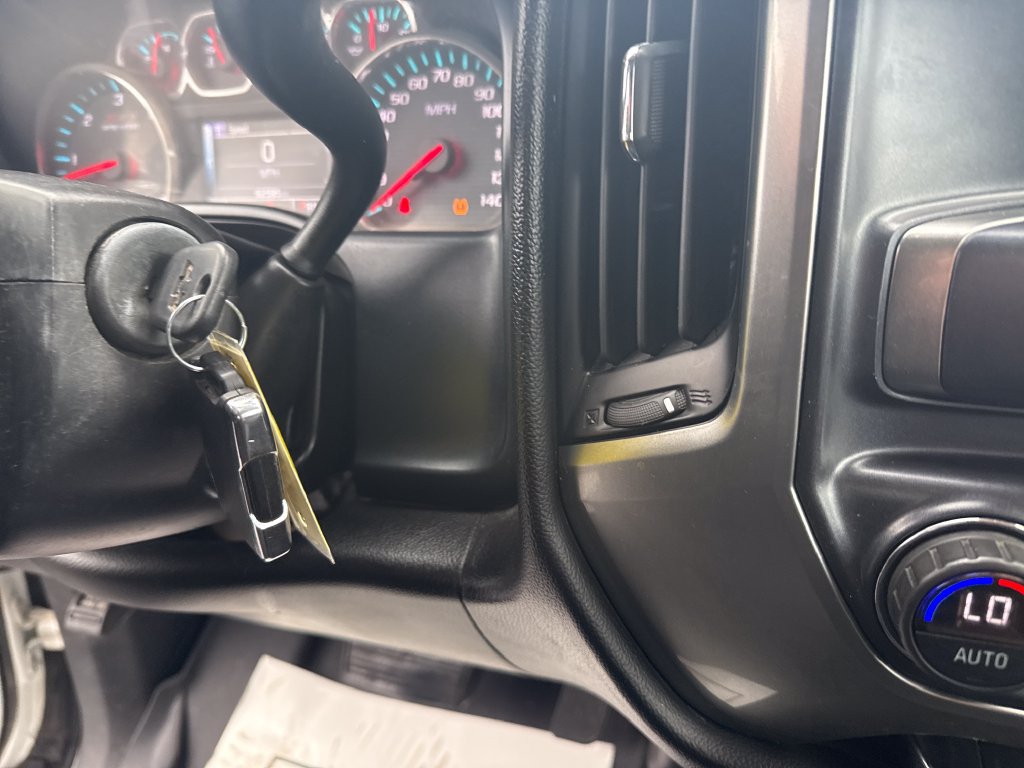 Used 2018 Chevrolet Silverado 1500 LT w/ Texas Edition AWD/4WD image 44