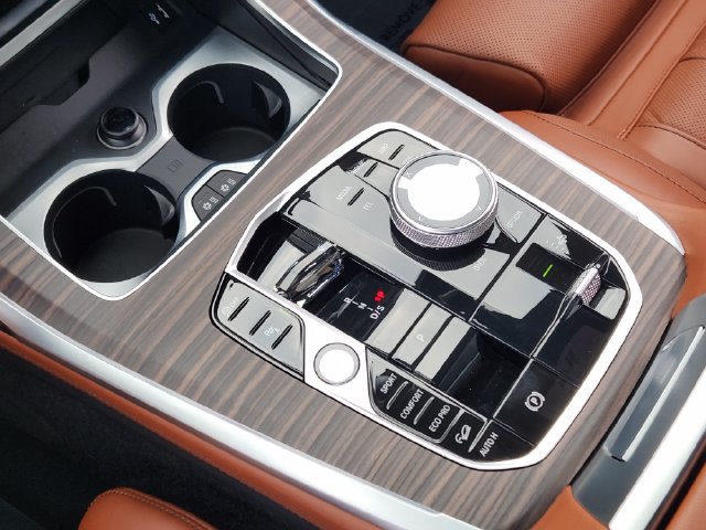 Used 2026 BMW X7 xDrive40i w/ Executive Package AWD/4WD image 22