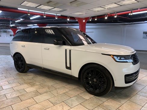 Used 2023 Land Rover Range Rover Long Wheelbase SE AWD/4WD image 5