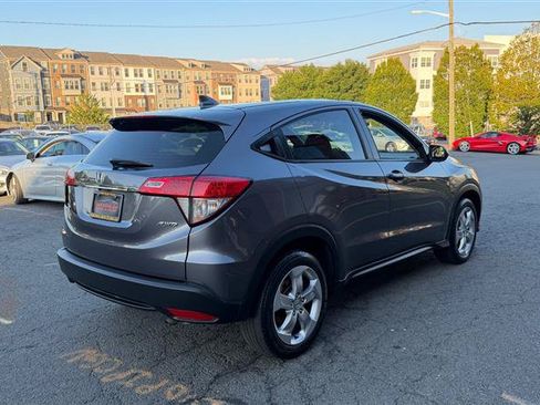 Used 2021 Honda HR-V LX image 11