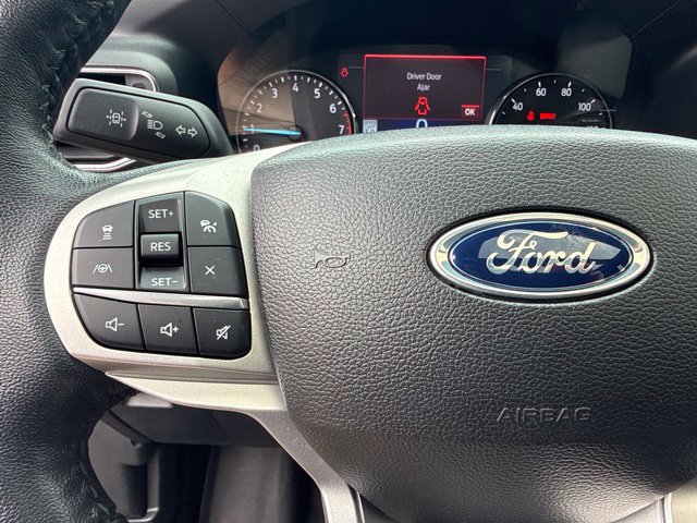 Used 2023 Ford Explorer XLT w/ Equipment Group 202A AWD/4WD image 39