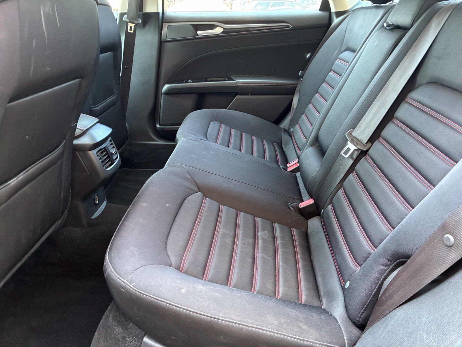 Used 2013 Ford Fusion SE FWD image 13