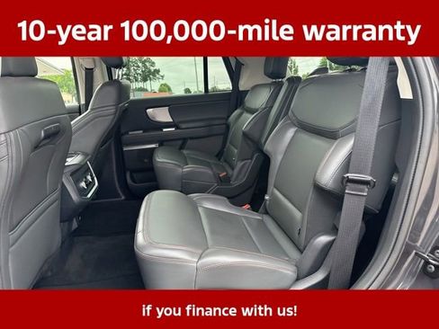 Used 2025 Ford Expedition Active AWD/4WD image 28