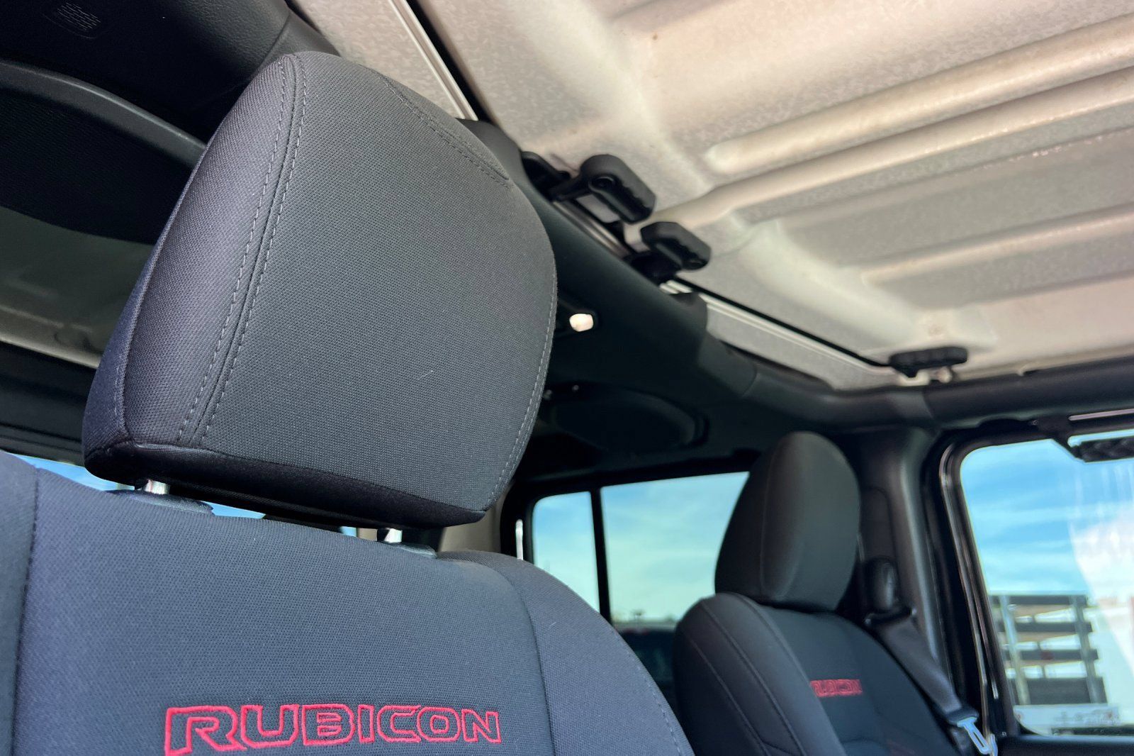 Used 2021 Jeep Gladiator Rubicon w/ Trailer Tow Package AWD/4WD image 16