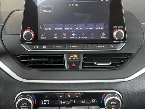 Used 2019 Nissan Altima 2.5 SV AWD/4WD image 16