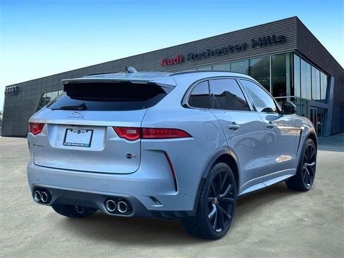Used 2020 Jaguar F-PACE SVR image 5