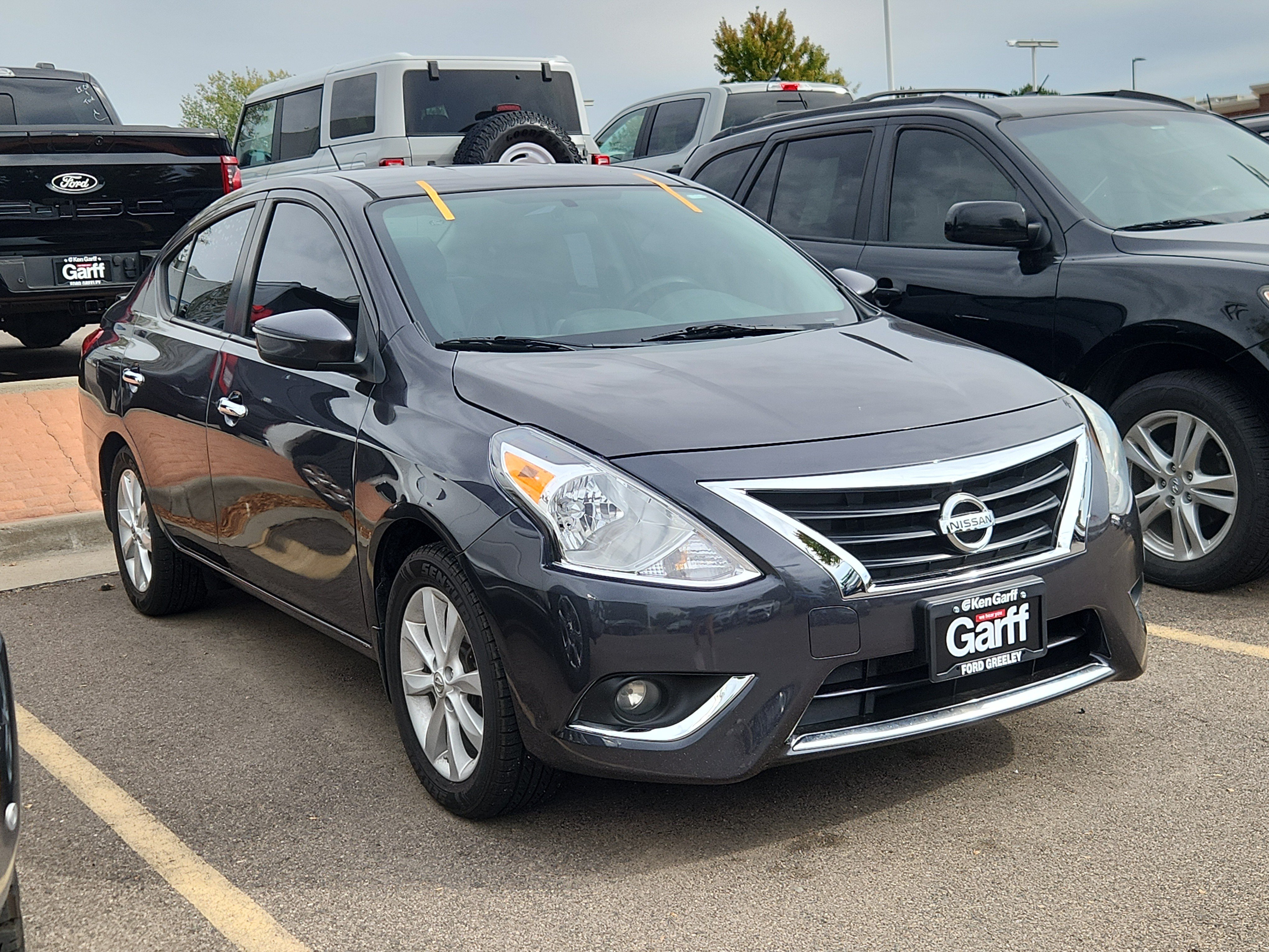 Used 2015 Nissan Versa FWD image 3