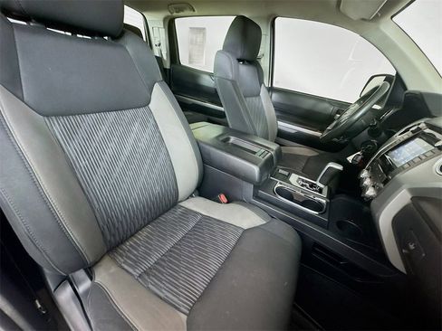 Used 2017 Toyota Tundra SR5 w/ SR5 Upgrade Package image 25