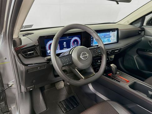 Used 2025 Nissan Kicks SR AWD/4WD image 15