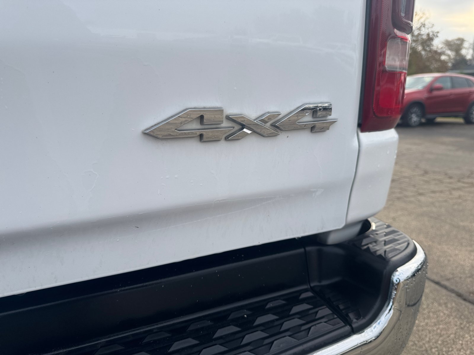 Used 2024 RAM 1500 Laramie AWD/4WD image 11