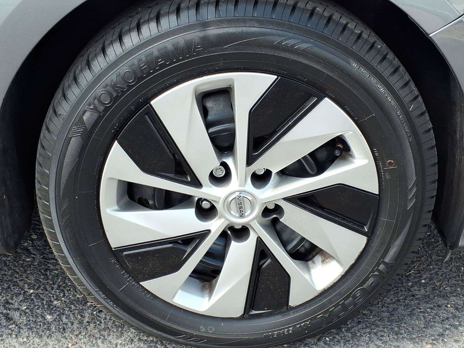 Used 2022 Nissan Altima 2.5 S FWD image 9