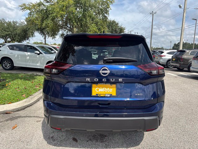 Used 2025 Nissan Rogue SV AWD/4WD image 6