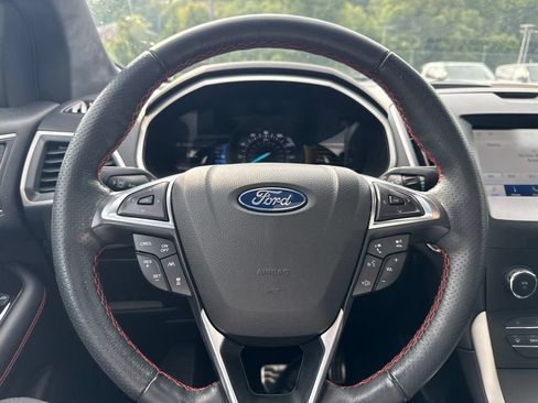 Used 2020 Ford Edge ST-Line w/ Cold Weather Package AWD/4WD image 13
