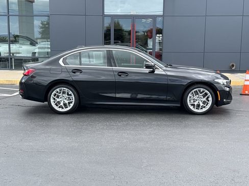 Used 2025 BMW 330i xDrive Sedan AWD/4WD image 2