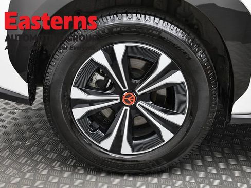 Used 2023 Toyota bZ4X XLE w/ Weather Package AWD/4WD image 29