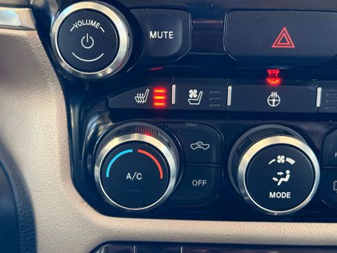 Used 2019 RAM 1500 Laramie image 19