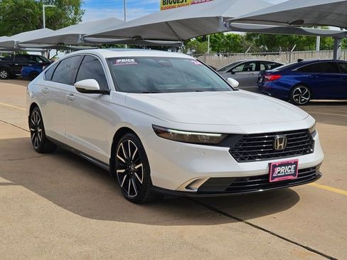 Used 2024 Honda Accord Touring image 3