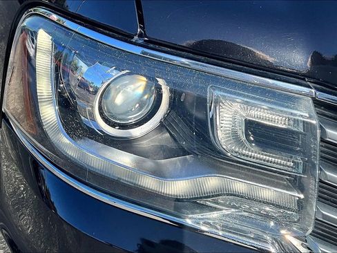 Used 2016 Lincoln Navigator Select image 31