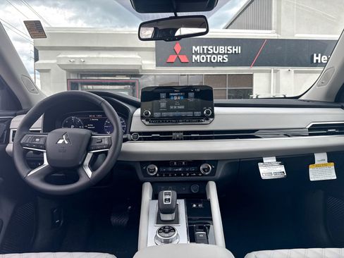 New 2025 Mitsubishi Outlander SEL AWD/4WD image 26