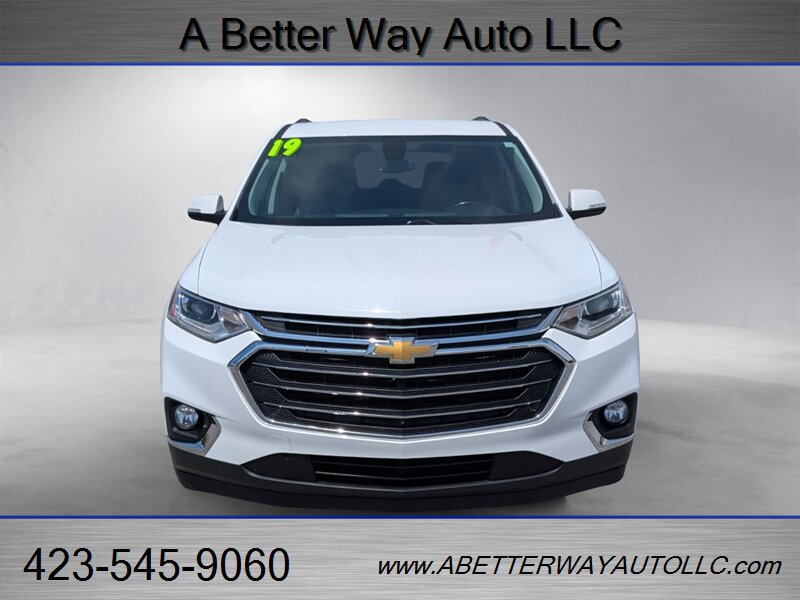 Used 2019 Chevrolet Traverse LT w/ LT Premium Package AWD/4WD image 4