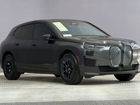 Certified 2024 BMW iX xDrive50 w/ Convenience Package image 7