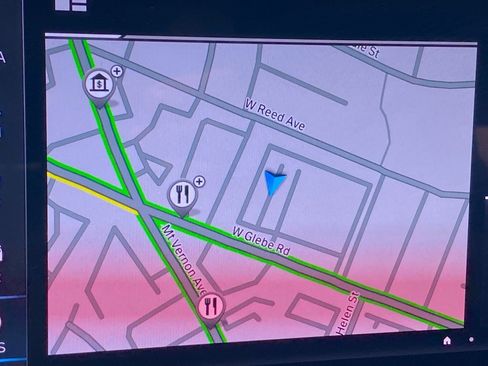 Used 2023 BMW 530e xDrive w/ Premium Package image 14