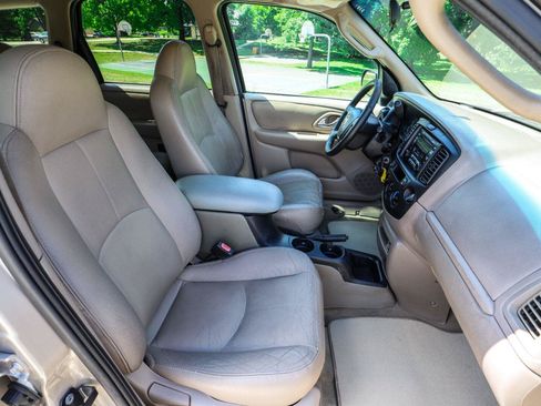 Used 2001 MAZDA Tribute ES AWD/4WD image 26