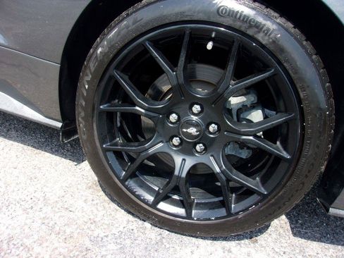 Used 2018 Ford Mustang Premium w/ Ecoboost Performance Package RWD image 11