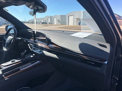 Used 2023 Cadillac Escalade ESV Premium Luxury image 60