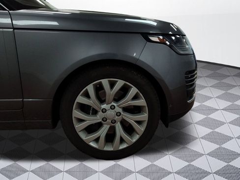 Used 2019 Land Rover Range Rover HSE image 10
