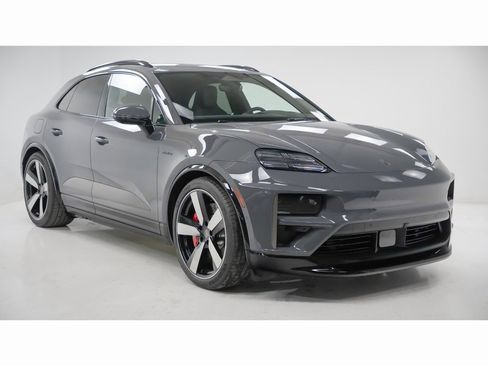 New 2025 Porsche Macan Turbo Electric image 8