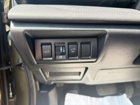 Used 2025 Subaru Outback Limited AWD/4WD image 20