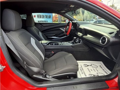 Used 2020 Chevrolet Camaro LT image 22