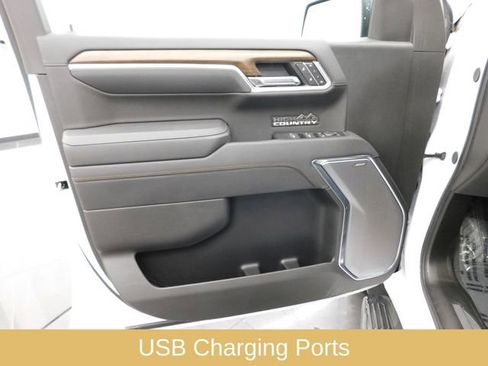 Used 2025 Chevrolet Silverado 1500 High Country w/ High Country Premium Package image 14