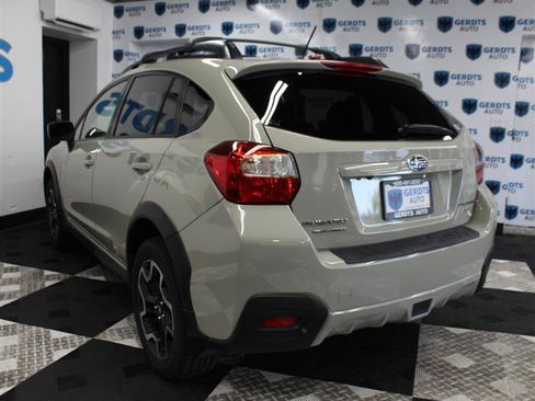 Used 2016 Subaru Crosstrek 2.0i Premium AWD/4WD image 2