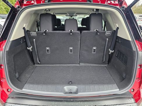 New 2026 Nissan Pathfinder SV image 22