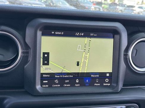 Used 2022 Jeep Wrangler Unlimited Sahara w/ LED Lighting Group AWD/4WD image 17