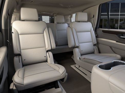 Used 2026 GMC Yukon Denali w/ Denali Reserve Package AWD/4WD image 95