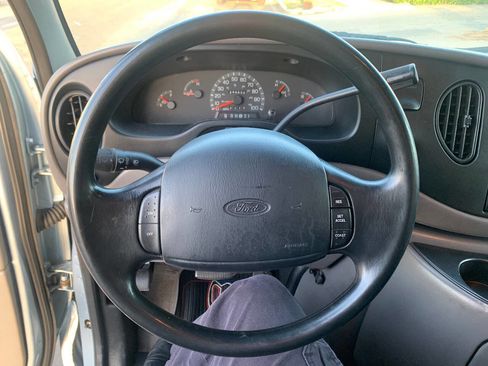 Used 1999 Ford E-350 and Econoline 350 XLT image 24