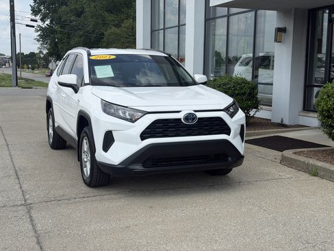 Used 2021 Toyota RAV4 LE AWD/4WD image 20