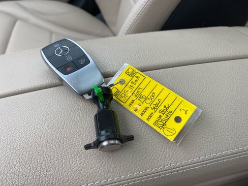 Used 2019 Mercedes-Benz C 300 4MATIC Sedan image 34