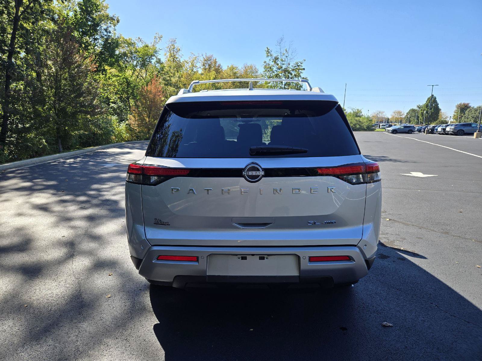 Used 2025 Nissan Pathfinder SL AWD/4WD image 8