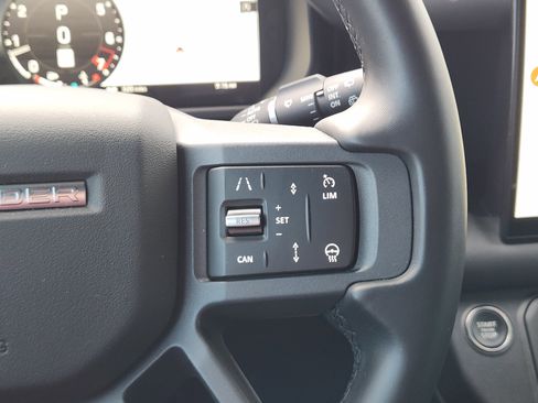 Certified 2025 Land Rover Defender 110 S image 29