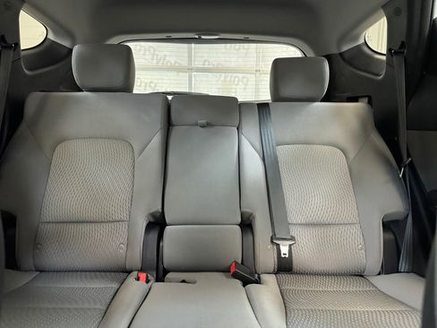 Used 2018 Hyundai Santa Fe Sport image 15