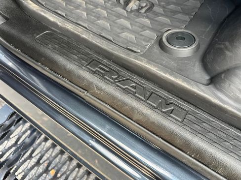 Used 2025 RAM 2500 Laramie w/ Night Edition image 37