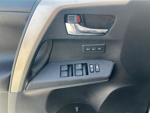 Used 2013 Toyota RAV4 Limited image 20