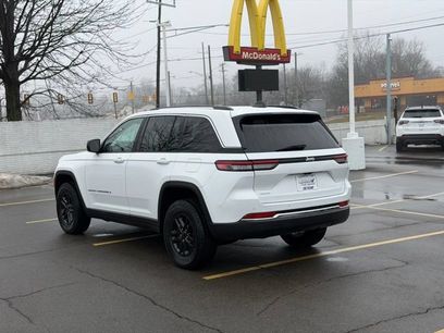 Used 2023 Jeep Grand Cherokee Laredo