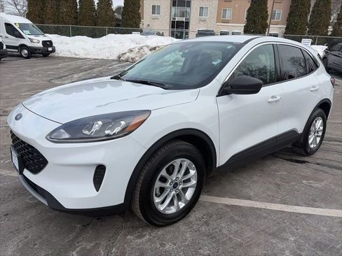 Used 2022 Ford Escape SE image 3