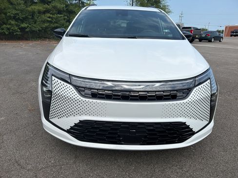 New 2027 Chrysler Pacifica Select FWD image 2