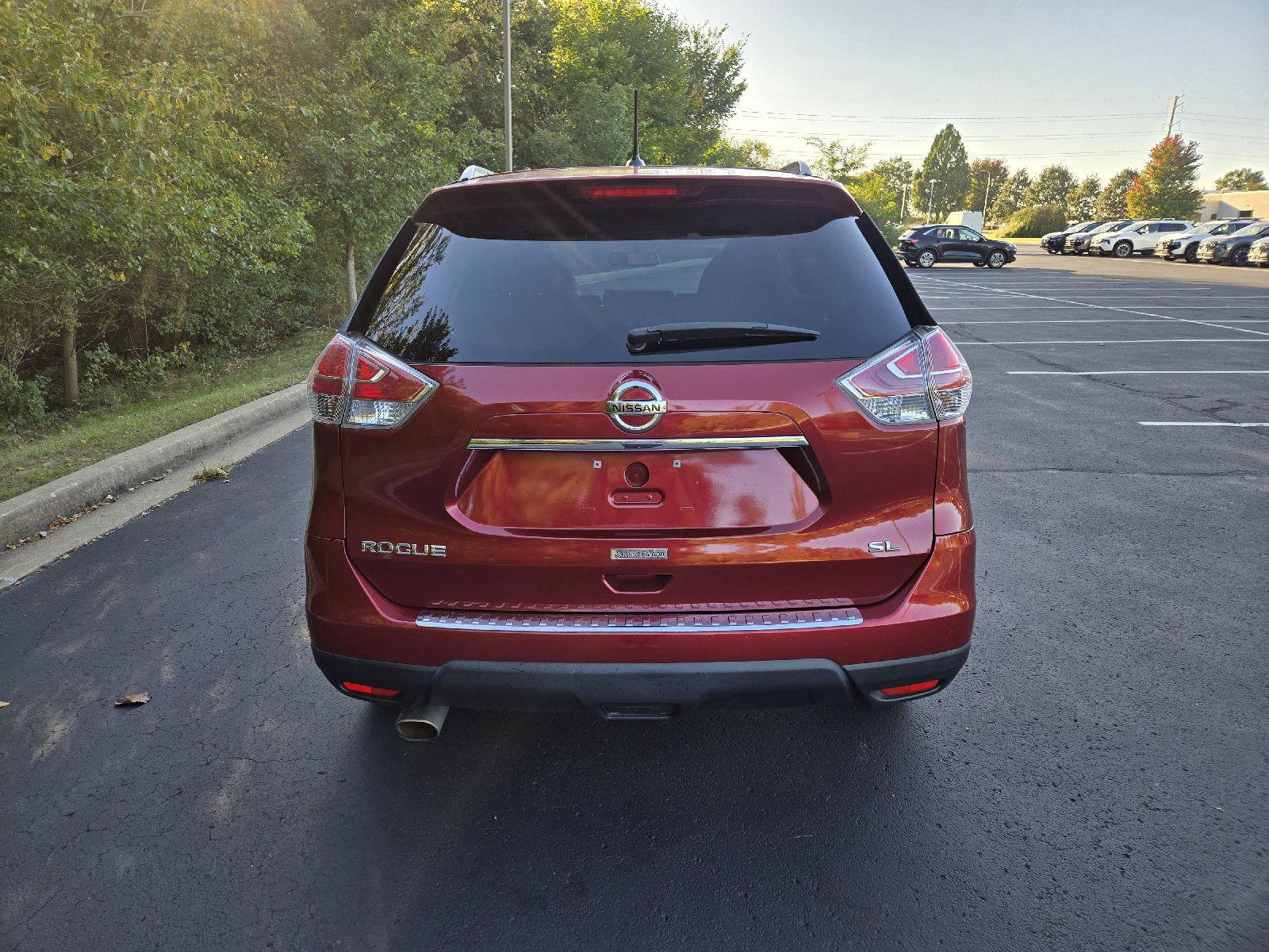 Used 2015 Nissan Rogue SL w/ SL Premium Package FWD image 8